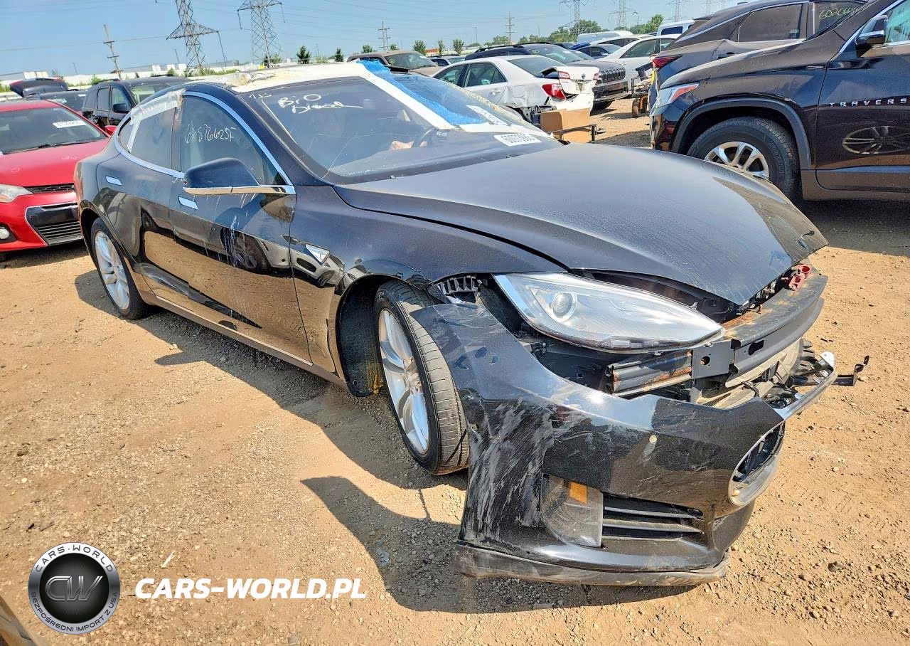 2015 Tesla Model S 70D VIN:5YJSA1S23FF088028 - 4