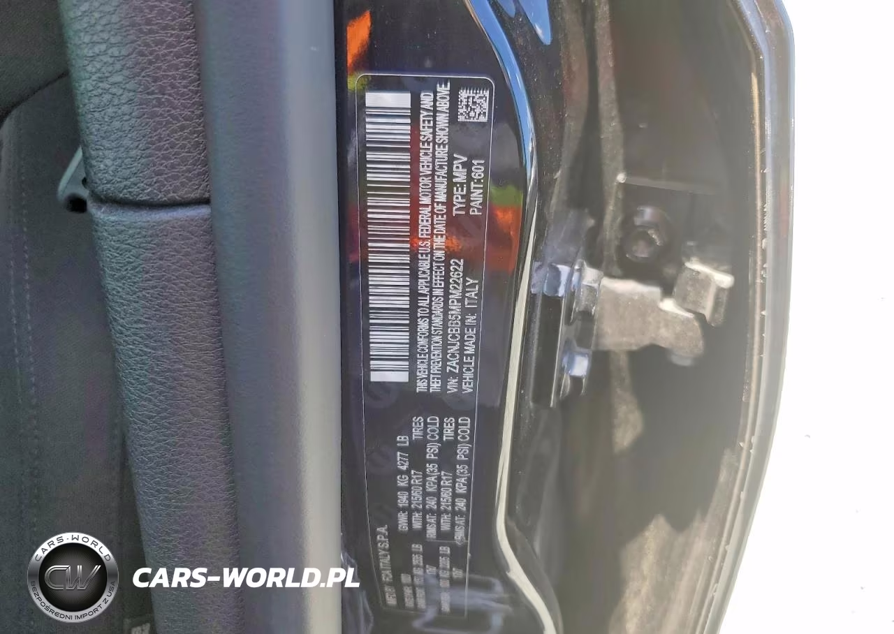 2021 Jeep Renegade Latitude VIN:ZACNJCBB5MPM22622 - 13
