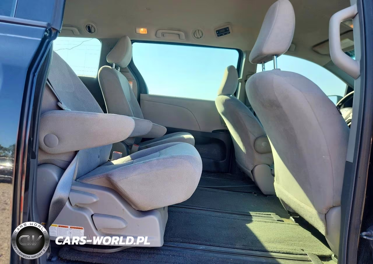 2015 Toyota Sienna L 7-Passenger VIN:5TDZK3DCXFS532143 - 11