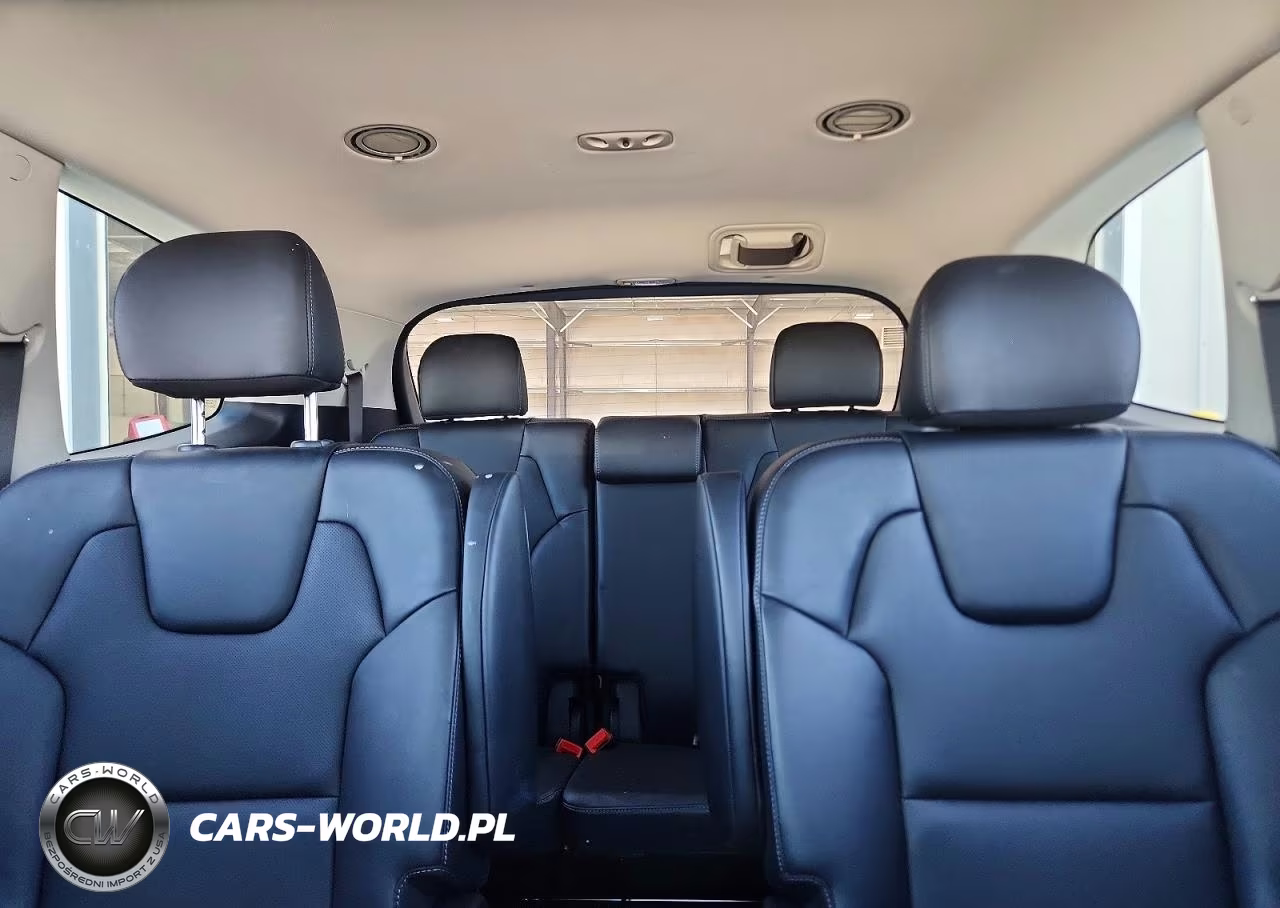 2025 Kia Telluride S VIN:5XYP6DGC6SG630896 - 10