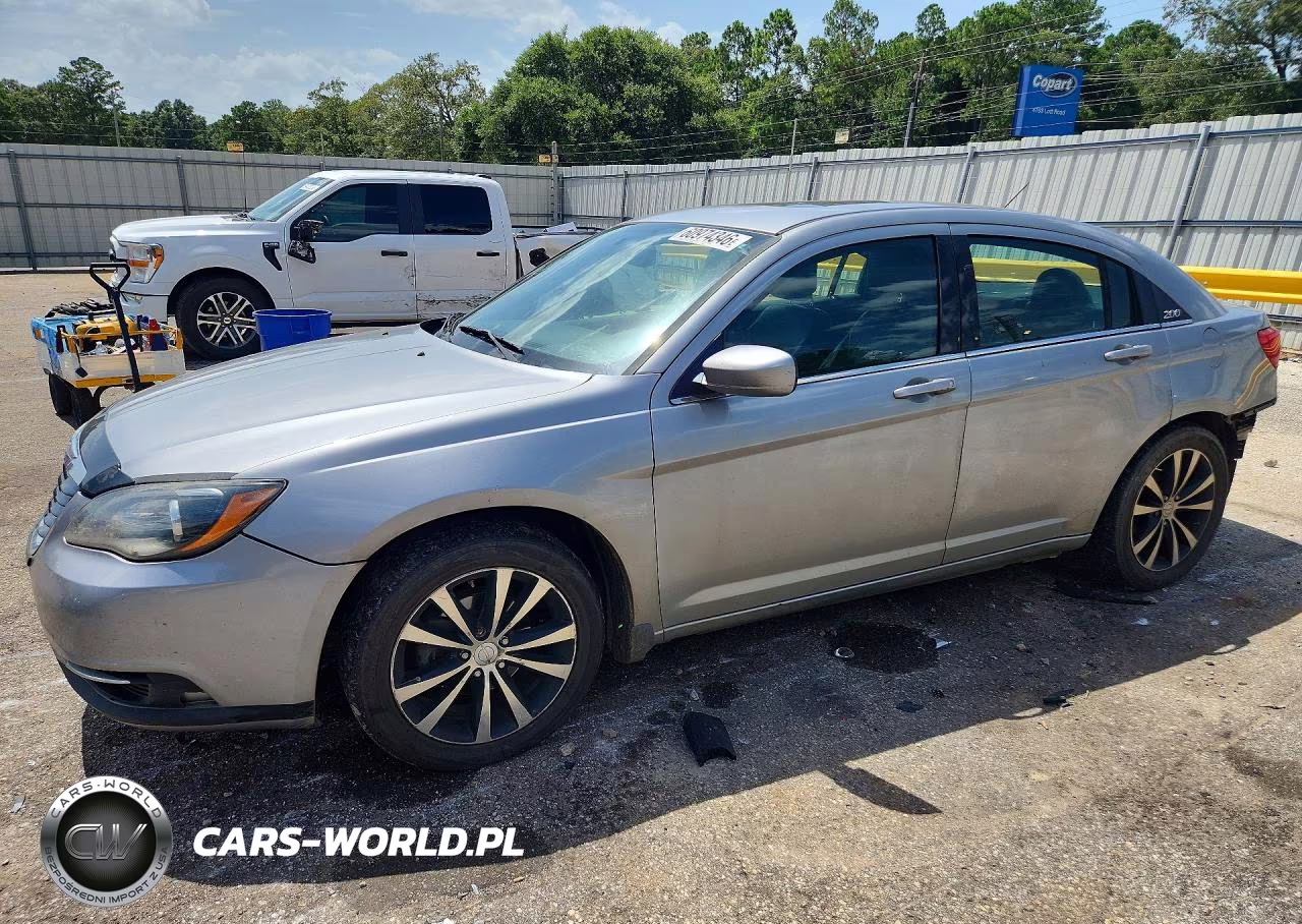 2014 Chrysler 200 Limited – zdjęcie 1 z 13