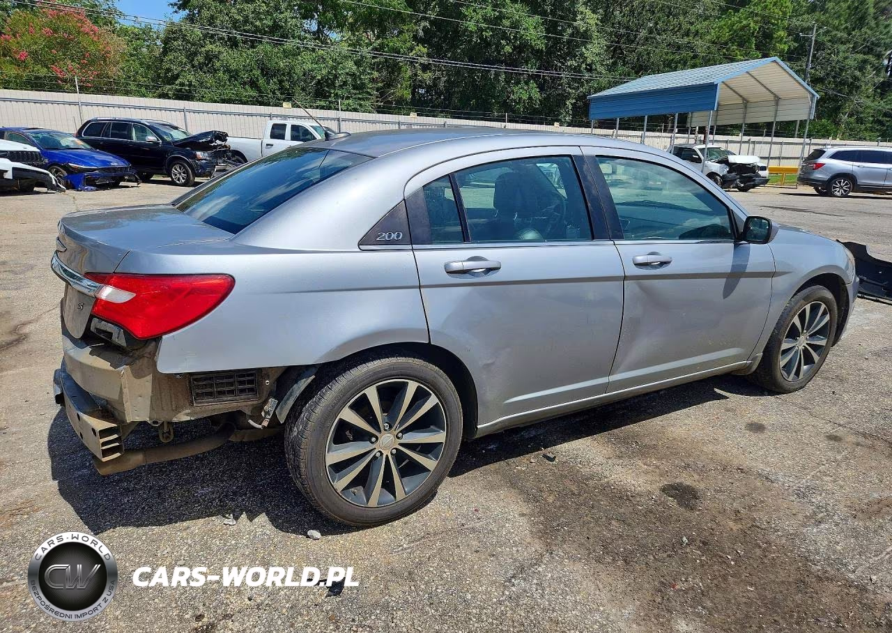 2014 Chrysler 200 Limited VIN:1C3CCBCG5EN136115 - 3