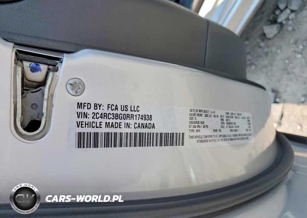2024 Chrysler Pacifica Touring L VIN:2C4RC3BG0RR174938 - 13