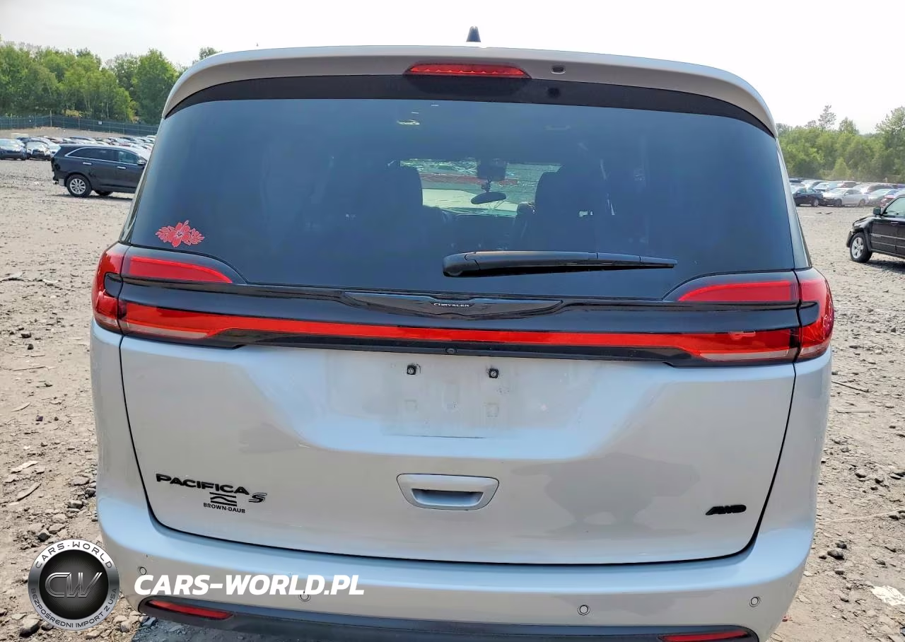 2024 Chrysler Pacifica Touring L VIN:2C4RC3BG0RR174938 - 6