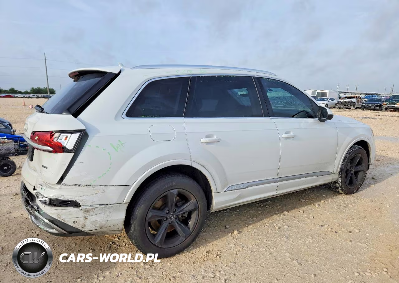 2020 Audi Q7 Premium Plus VIN:WA1LJAF76LD011421 - 3