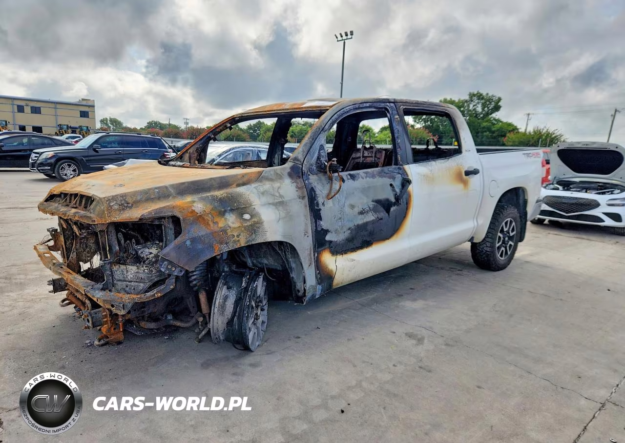 2018 Toyota Tundra Crewmax Sr5