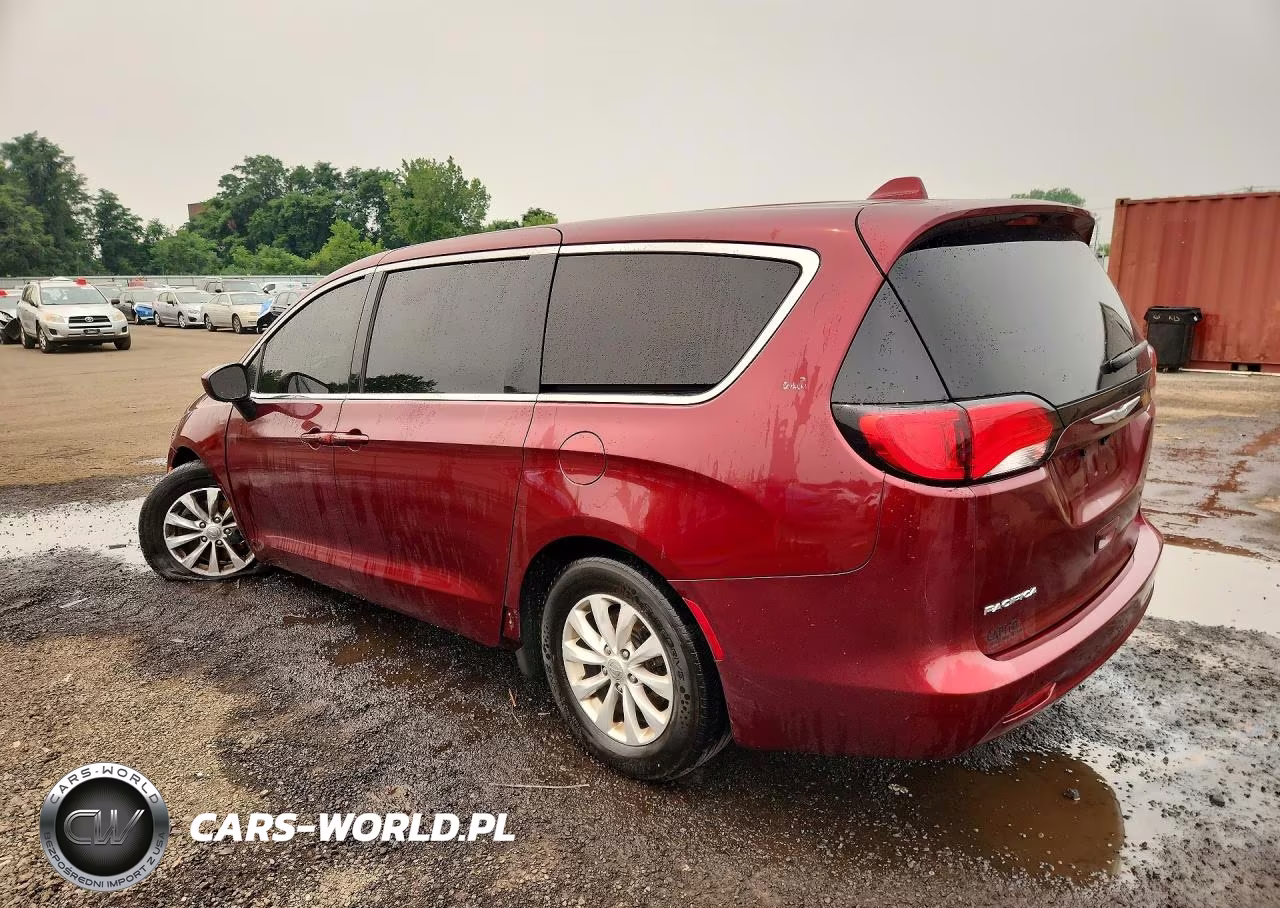 2017 Chrysler Pacifica Touring VIN:2C4RC1DG4HR676836 - 2