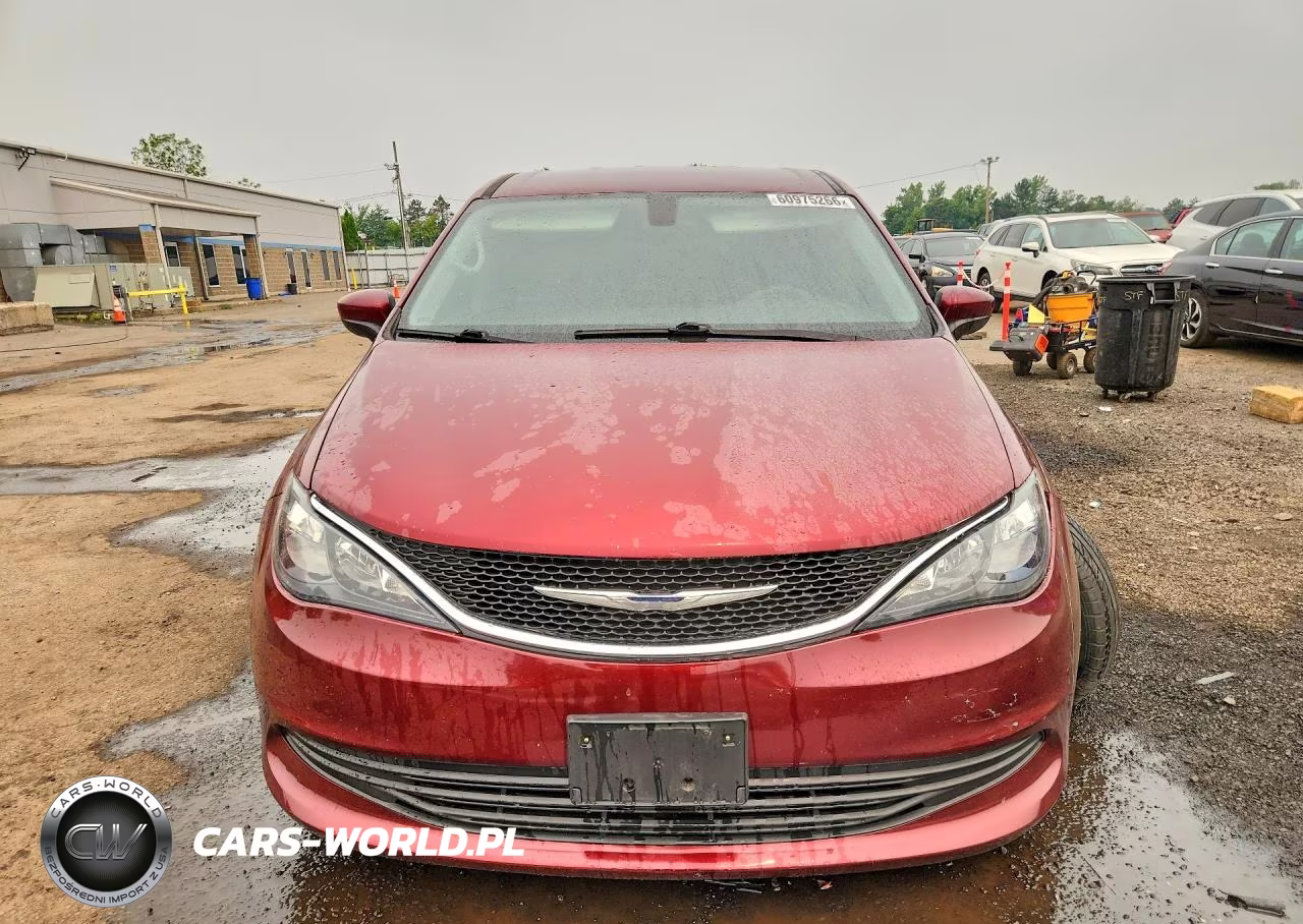 2017 Chrysler Pacifica Touring VIN:2C4RC1DG4HR676836 - 5