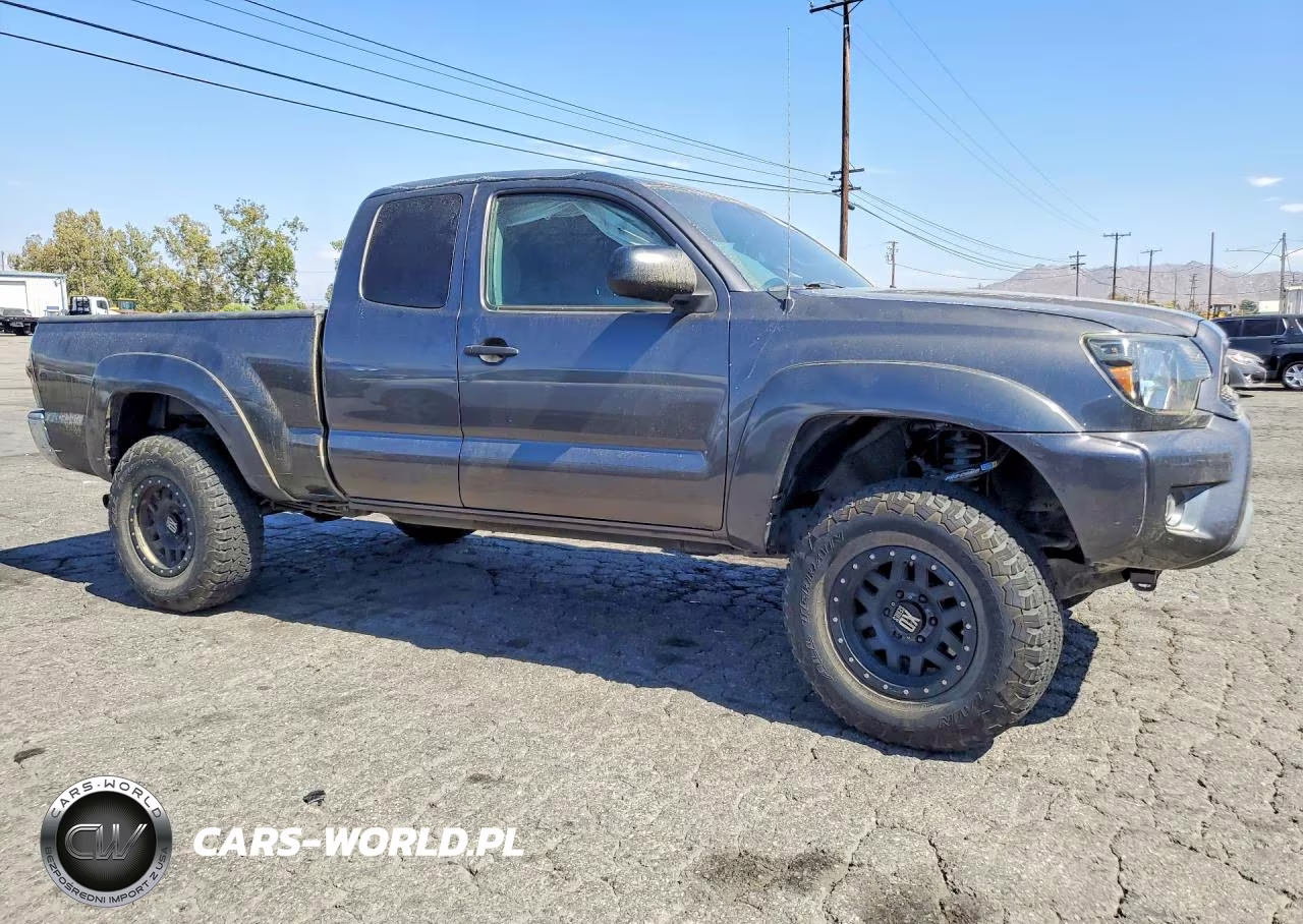 2012 Toyota Tacoma Prerunner Access Cab VIN:5TFTX4GN2CX011756 - 4