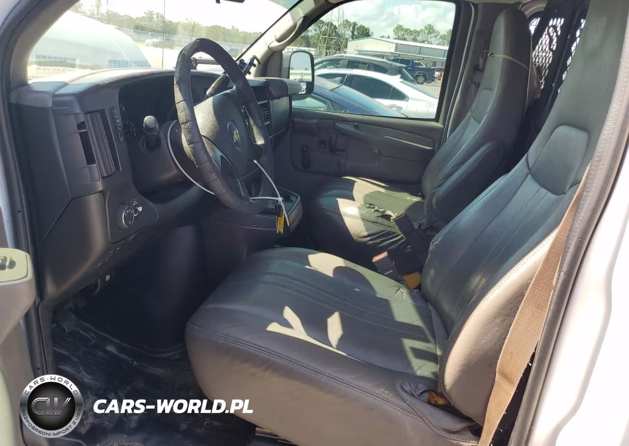 2015 Chevrolet Express G2500 VIN:1GCWGFCFXF1188425 - 7