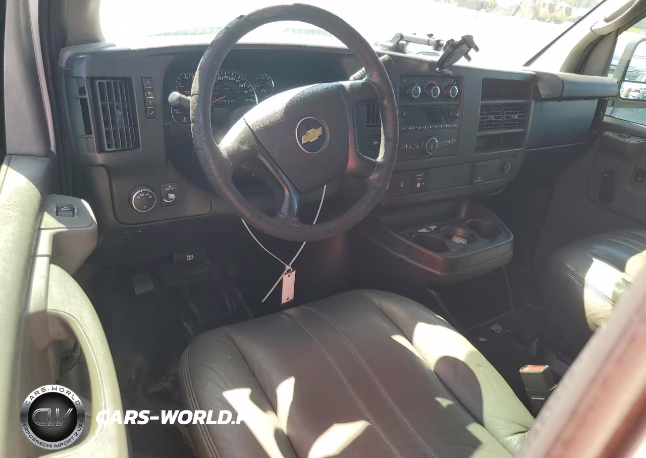 2015 Chevrolet Express G2500 VIN:1GCWGFCFXF1188425 - 8