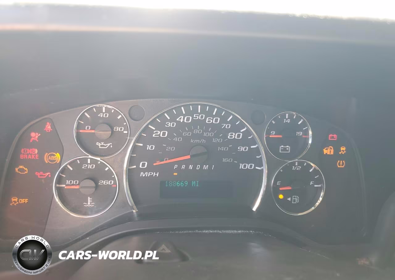 2015 Chevrolet Express G2500 VIN:1GCWGFCFXF1188425 - 9