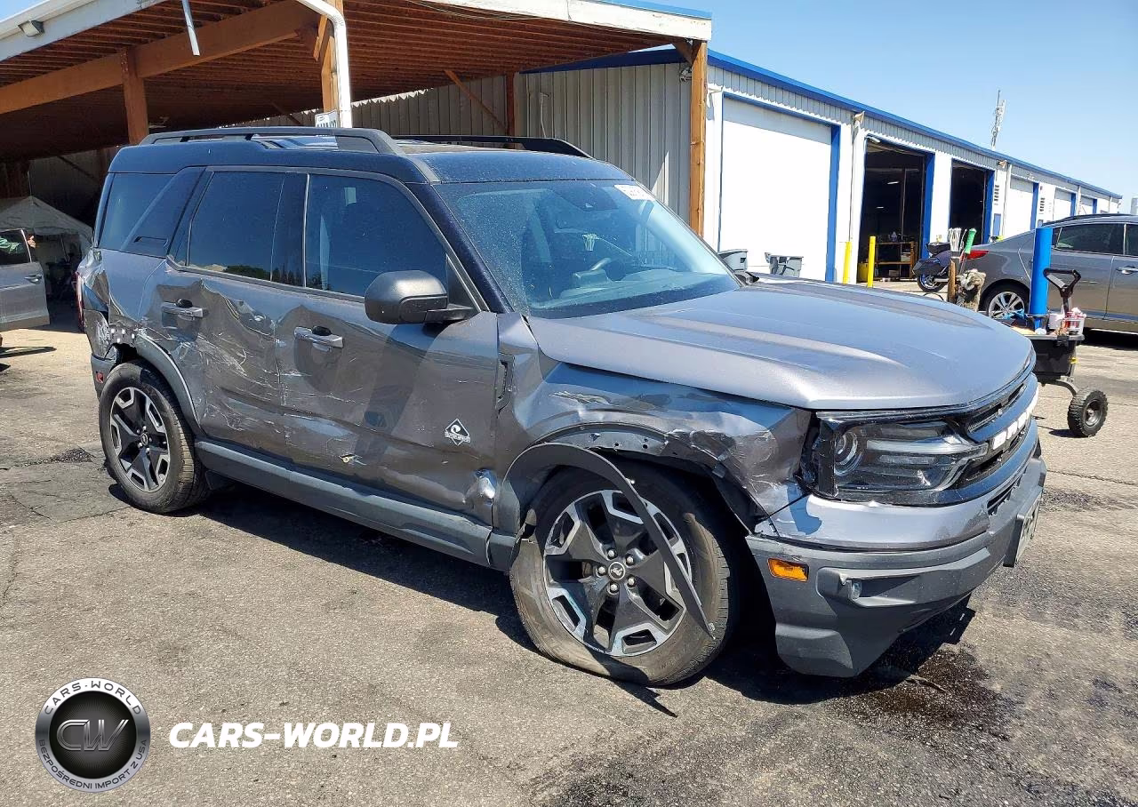 2021 Ford Bronco Sport Outer Banks VIN:3FMCR9C66MRB14609 - 4