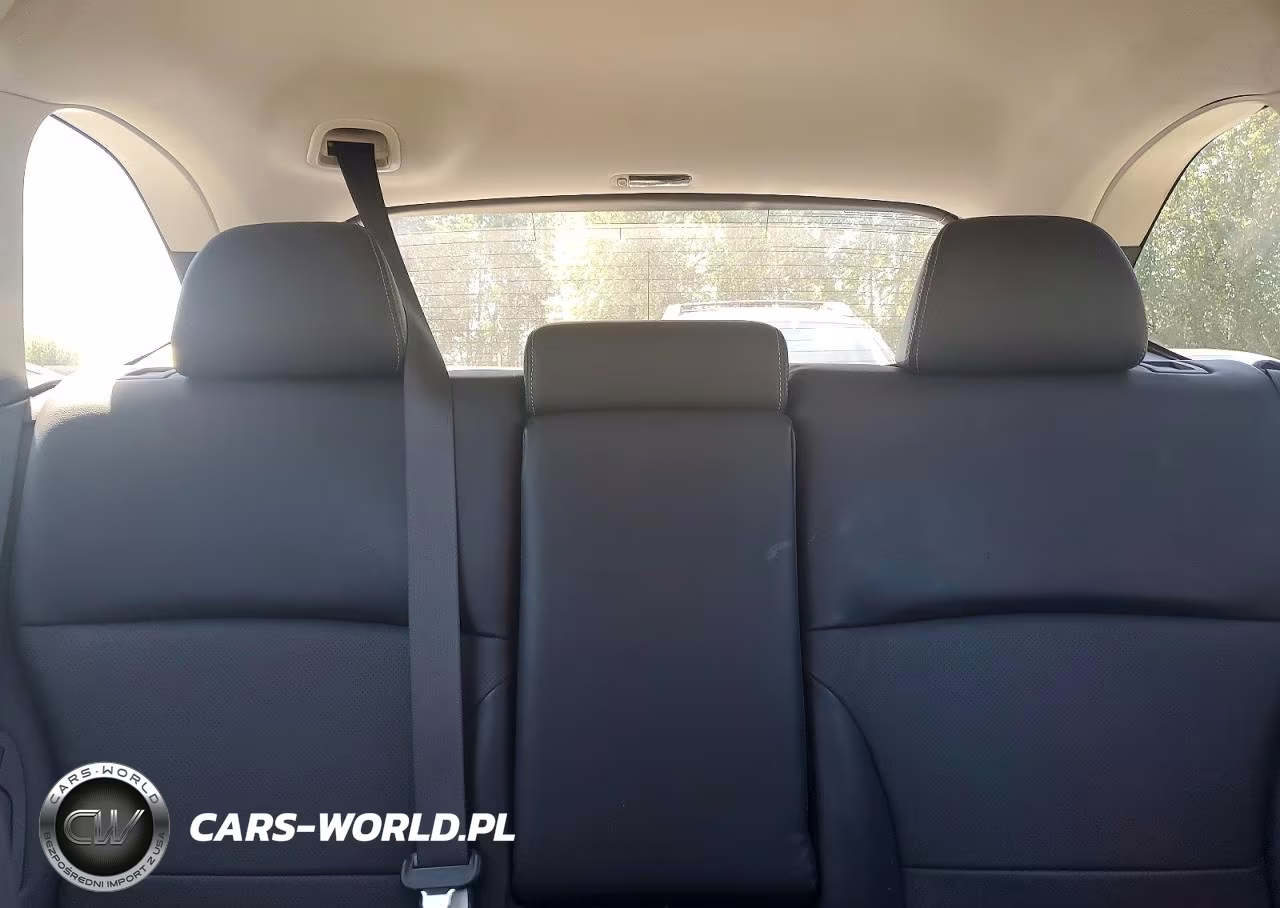 2018 Subaru Outback 3.6R Limited VIN:4S4BSENC3J3219047 - 10