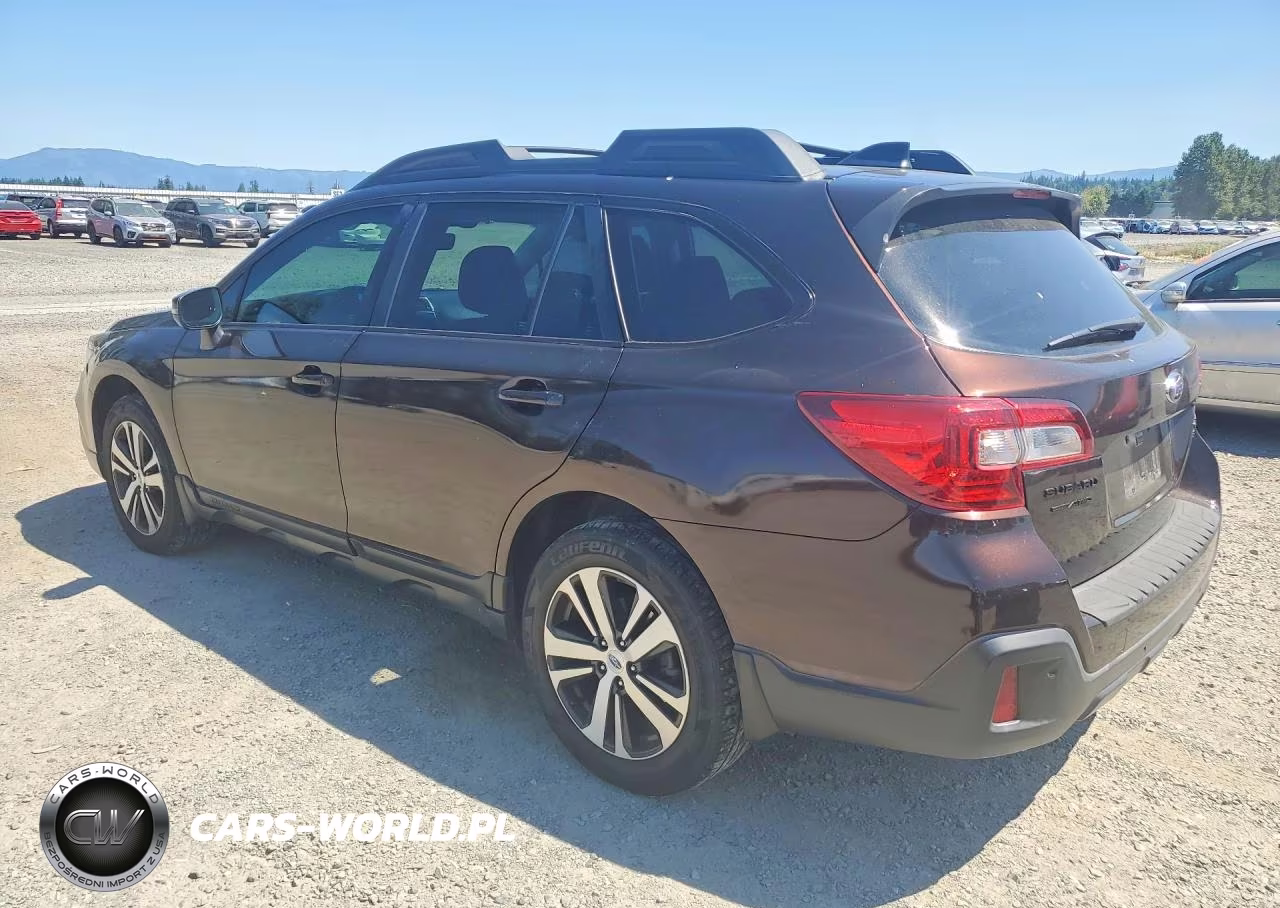 2018 Subaru Outback 3.6R Limited VIN:4S4BSENC3J3219047 - 2