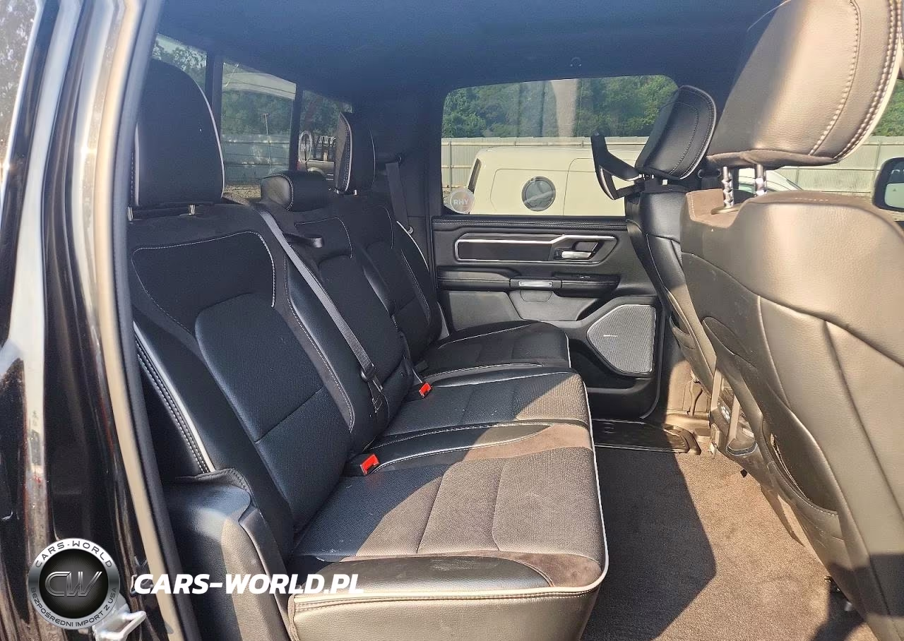2025 Ram 1500 Laramie VIN:1C6SRFJP9SN613339 - 10