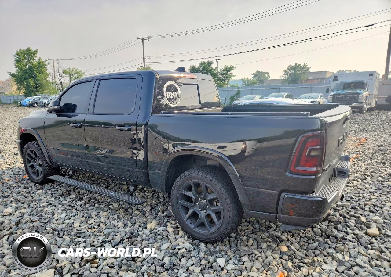 2025 Ram 1500 Laramie VIN:1C6SRFJP9SN613339 - 2