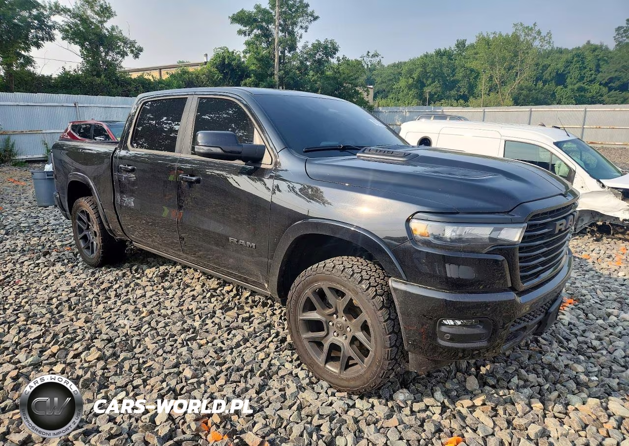 2025 Ram 1500 Laramie VIN:1C6SRFJP9SN613339 - 4