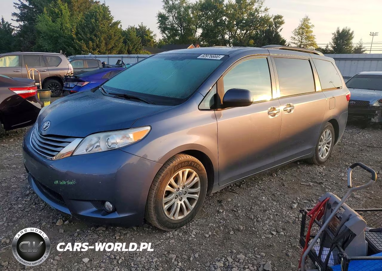 2015 Toyota Sienna Xle Premium 8-Passenger