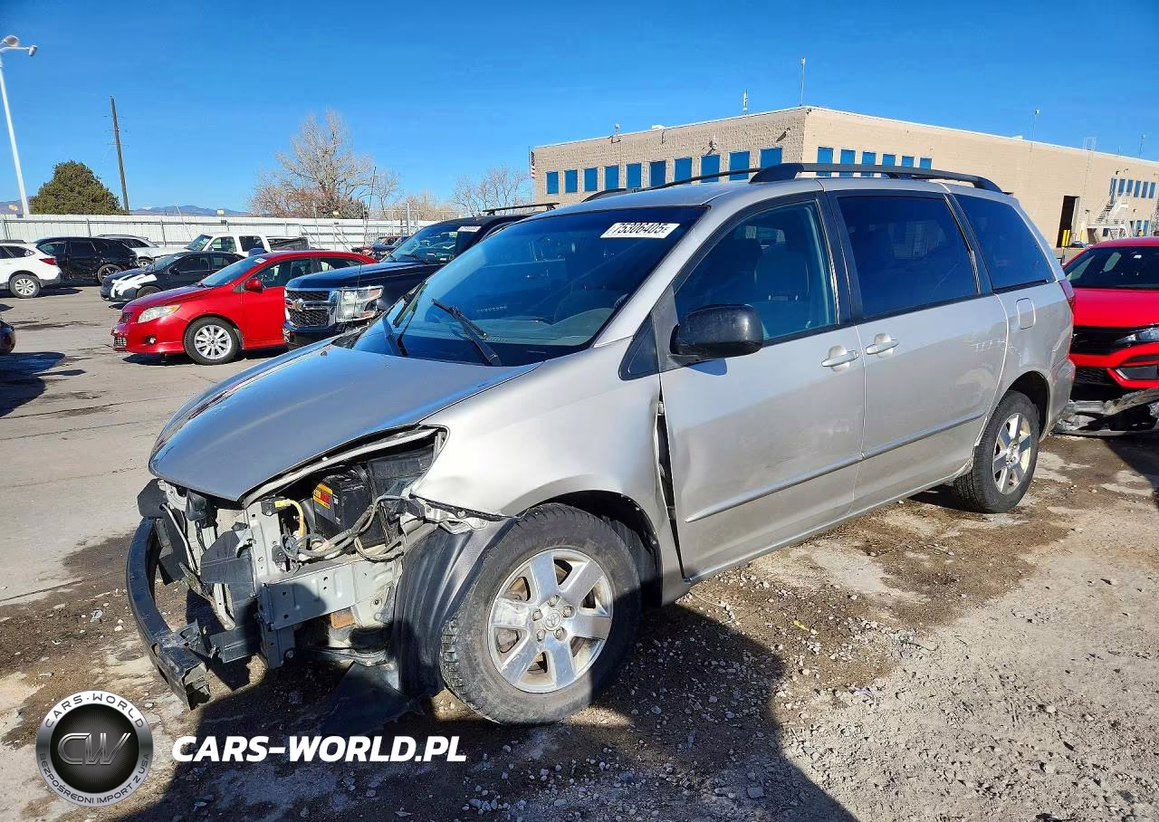 2005 Toyota Sienna Ce – zdjęcie 1 z 14