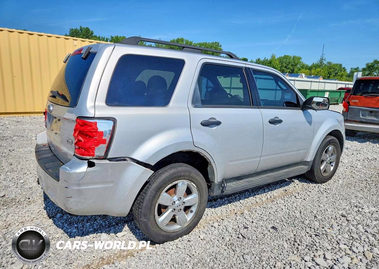 2012 Ford Escape Xlt VIN:1FMCU9DG2CKA88941 - 3