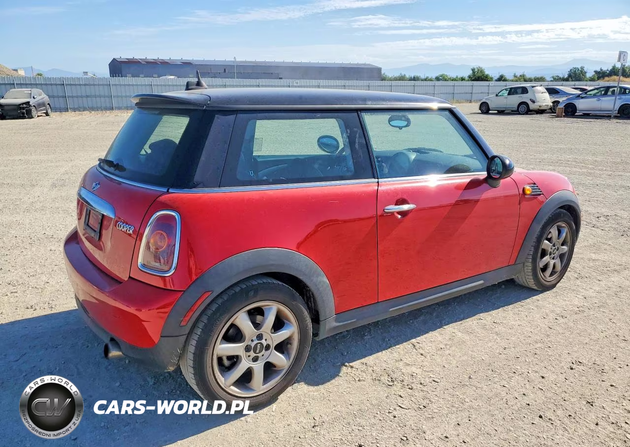 2010 Mini Cooper VIN:WMWMF3C57ATZ23274 - 3