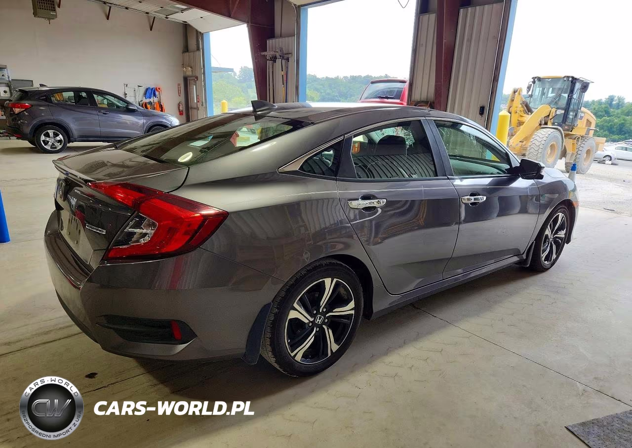 2018 Honda Civic Touring VIN:JHMFC1F94JX030736 - 3