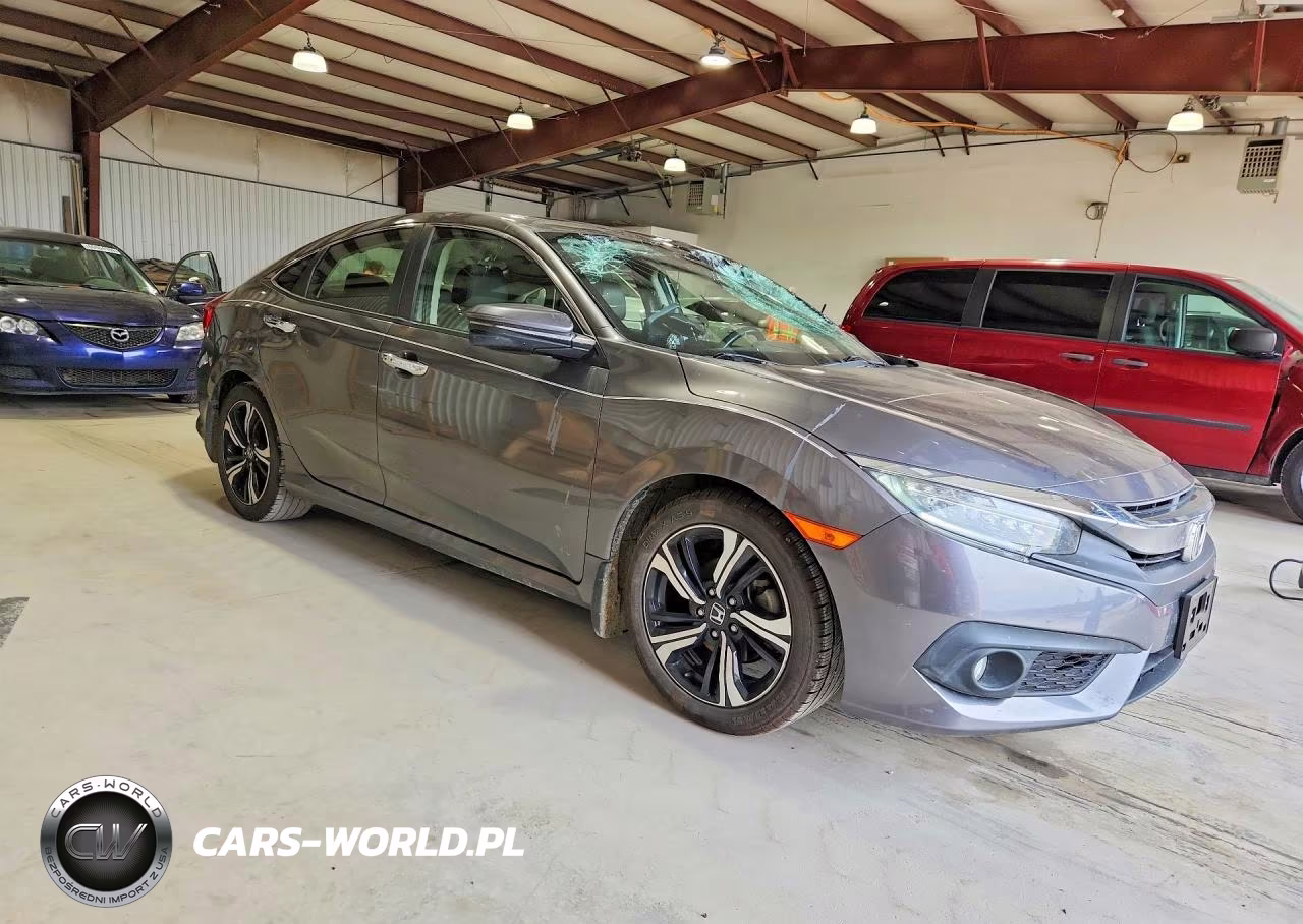 2018 Honda Civic Touring VIN:JHMFC1F94JX030736 - 4