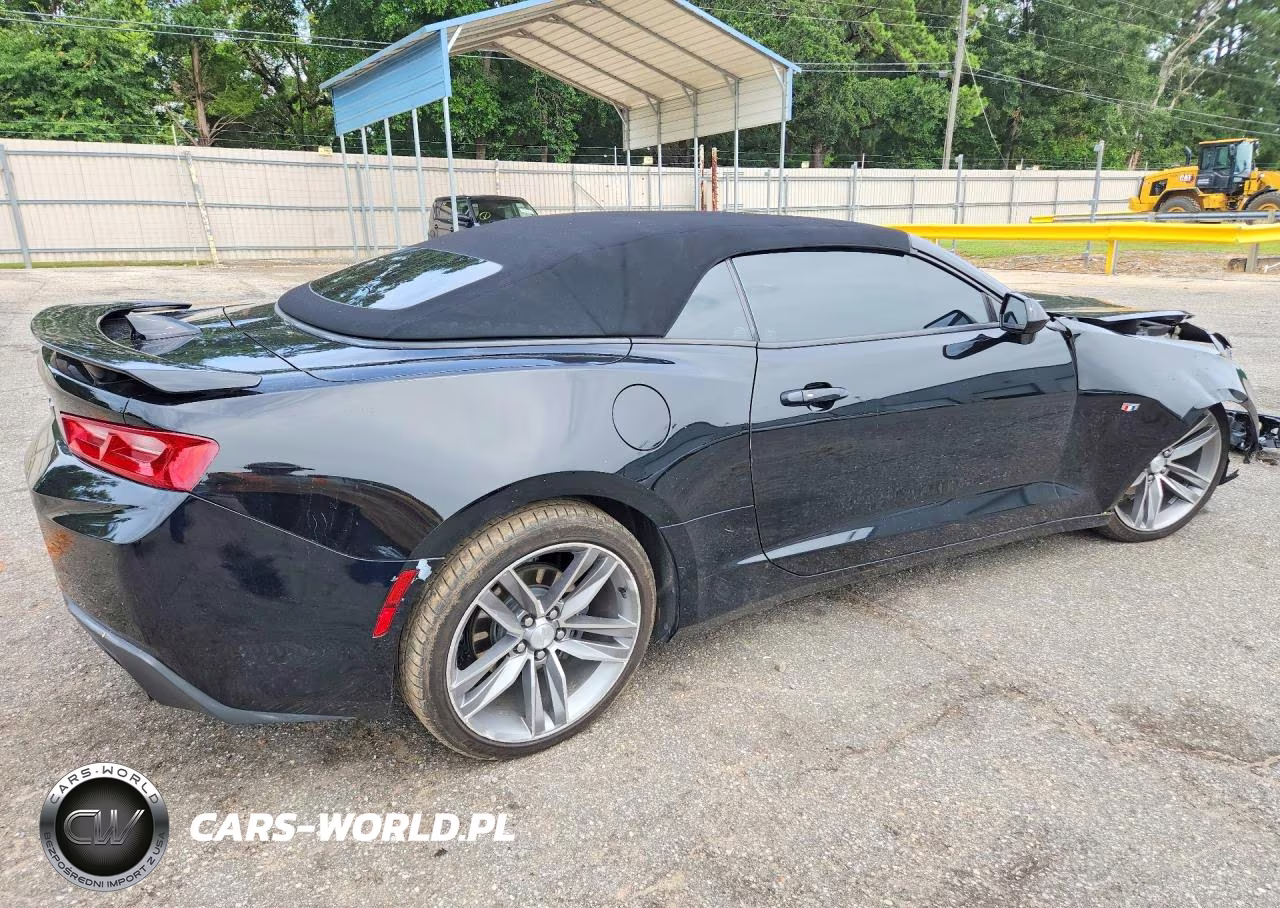 2017 Chevrolet Camaro Lt VIN:1G1FB3DX8H0105483 - 3