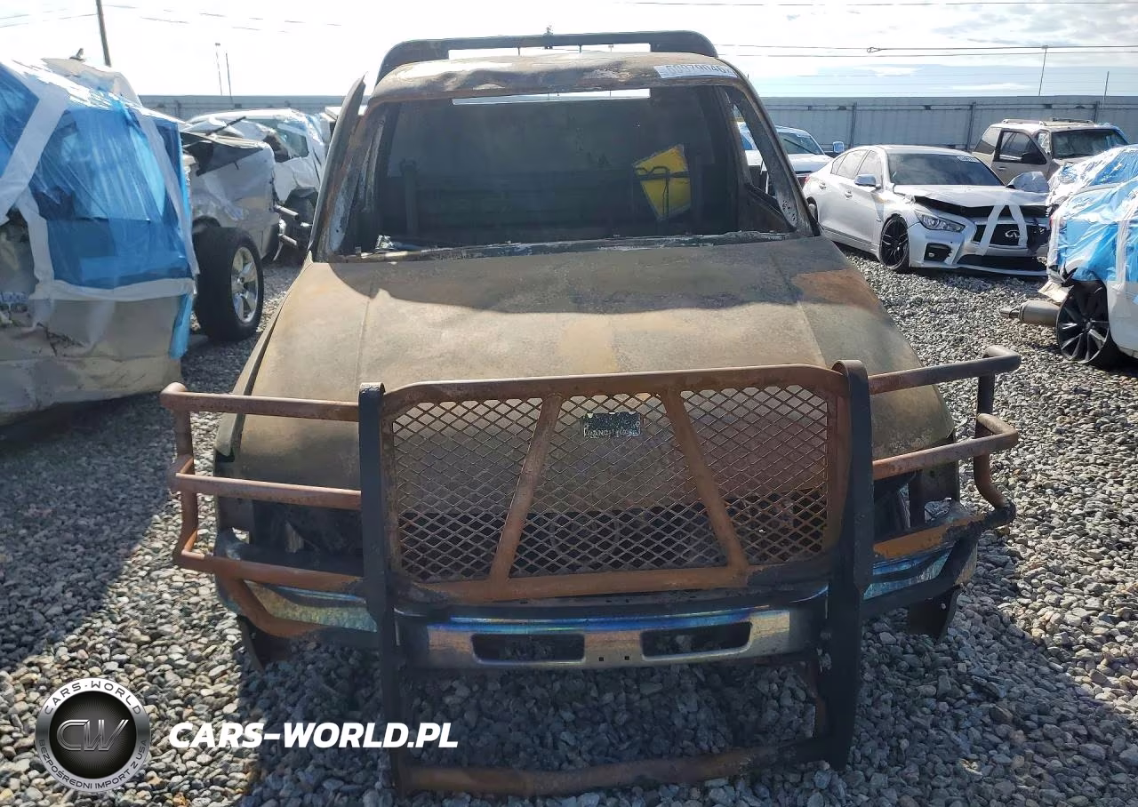 2004 GMC Sierra K2500 Heavy Duty VIN:1GTHK24124E213181 - 5