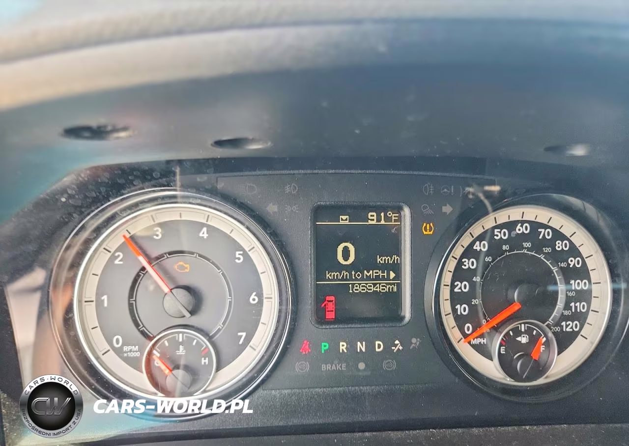2020 Ram 1500 Classic Tradesman VIN:3C6RR6KG1LG294705 - 9