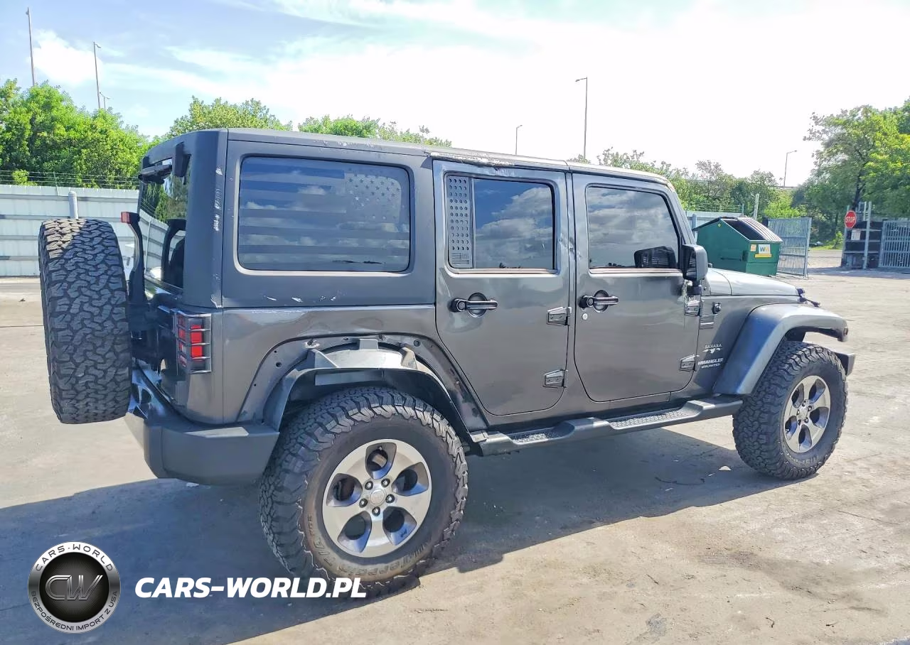 2016 Jeep Wrangler Unlimited Sahara VIN:1C4BJWEG8GL205881 - 3