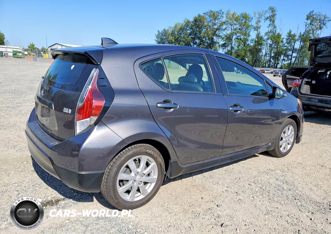 2017 Toyota Prius C Four VIN:JTDKDTB31H1595369 - 3