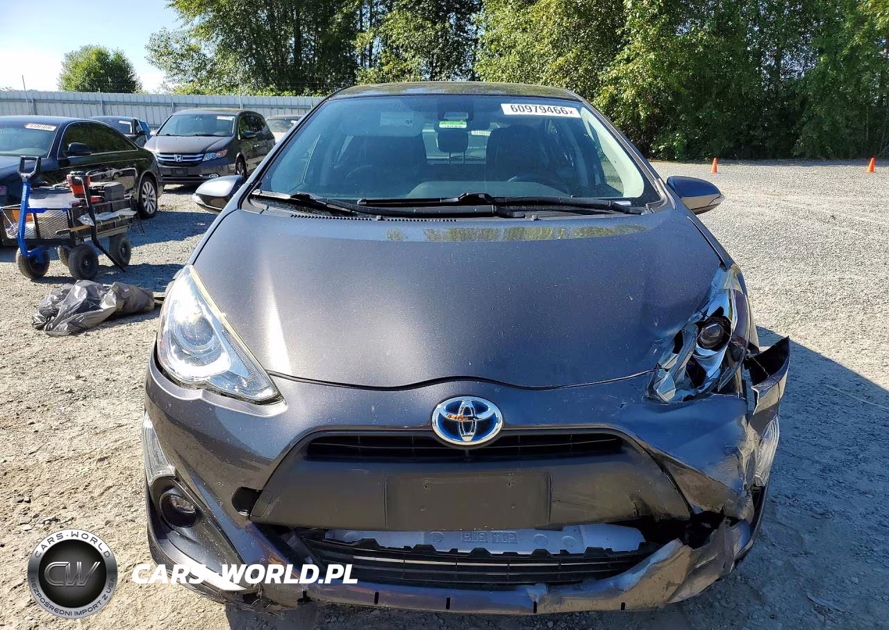 2017 Toyota Prius C Four VIN:JTDKDTB31H1595369 - 5