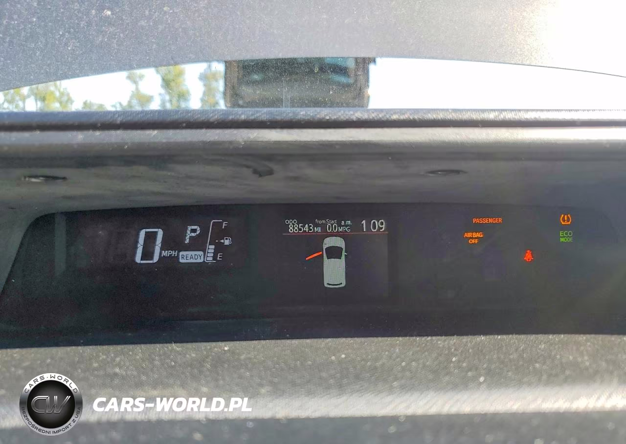 2017 Toyota Prius C Four VIN:JTDKDTB31H1595369 - 9
