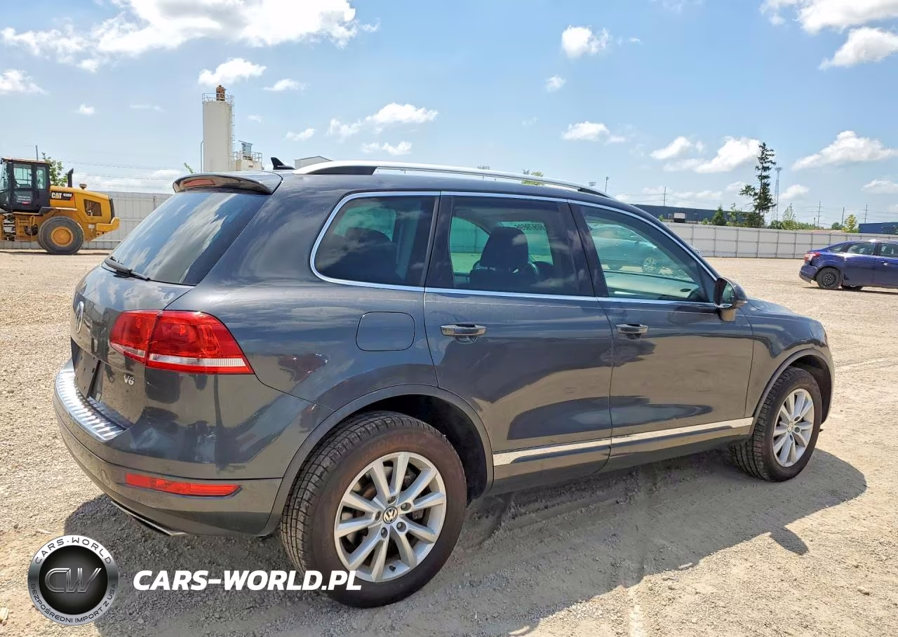 2014 Volkswagen Touareg V6 VIN:WVGEF9BP2ED003917 - 3