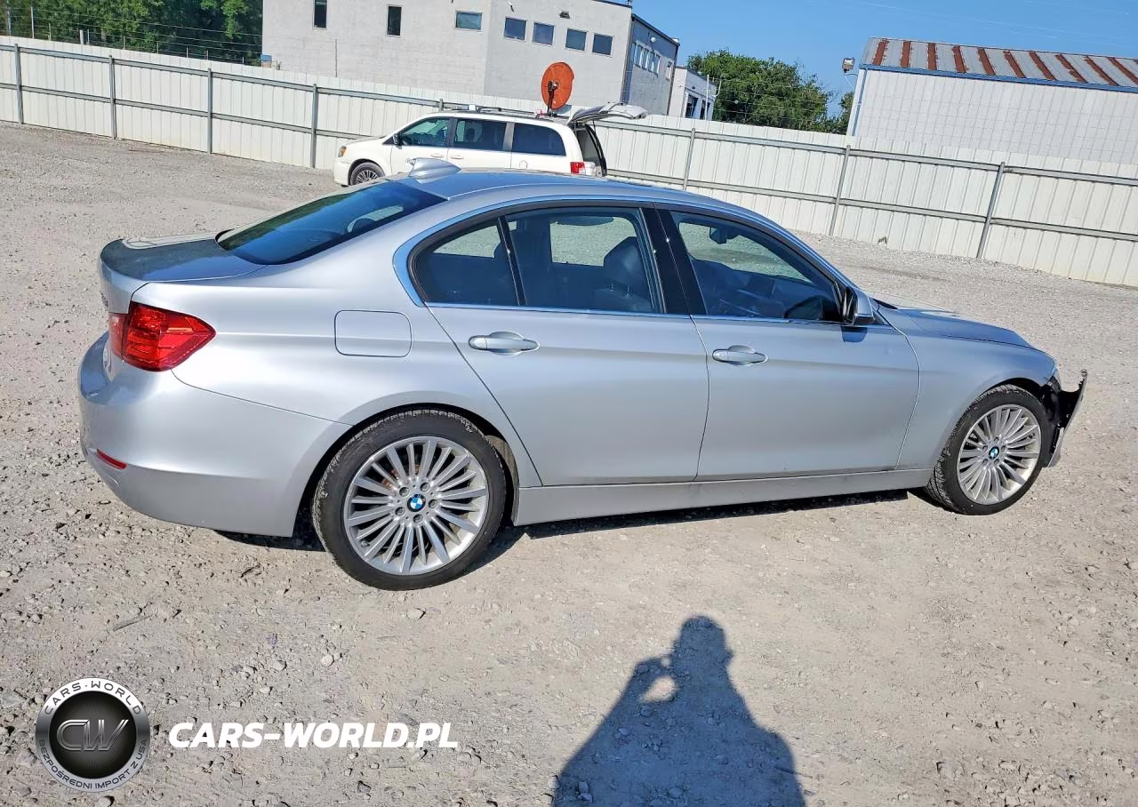 2013 BMW 328 I VIN:WBA3A5G57DNP23777 - 3