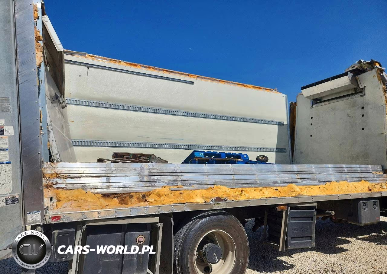 2018 Freightliner Business Class M2 Refrigerated Box Truck VIN:3ALACXFE6JDJS9803 - 13
