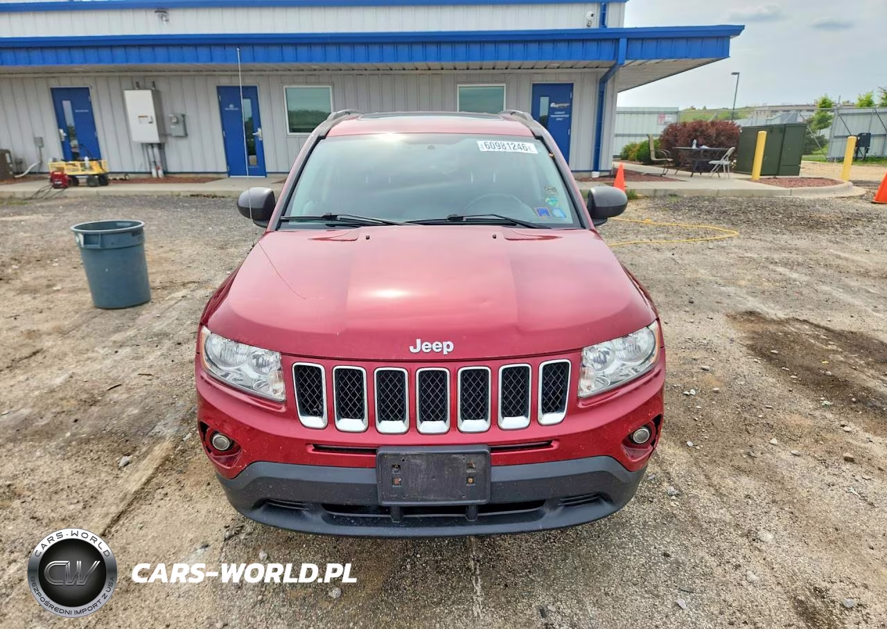 2012 Jeep Compass Latitude VIN:1C4NJCEA8CD683780 - 5