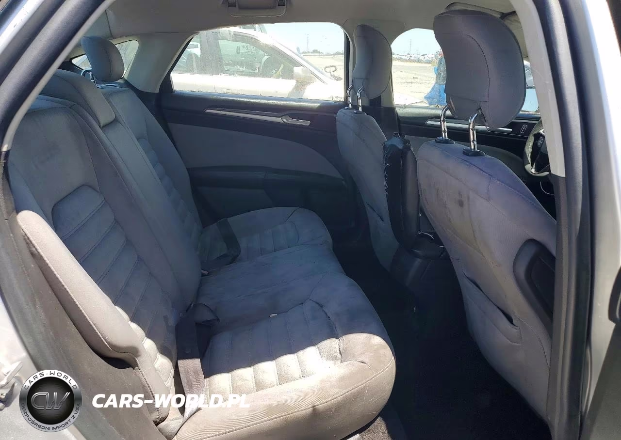 2014 Ford Fusion S VIN:3FA6P0G70ER129409 - 10