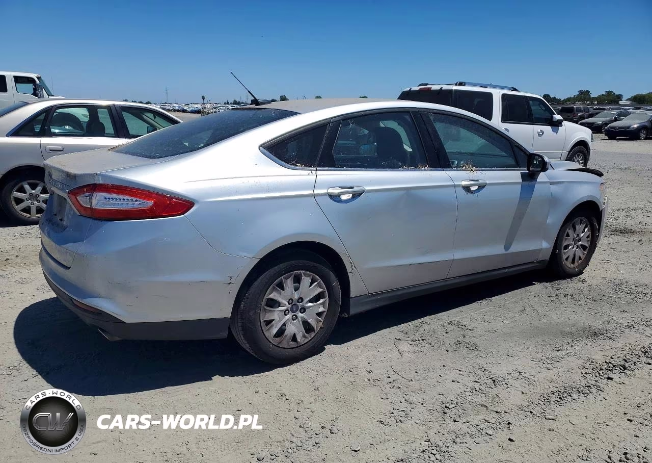 2014 Ford Fusion S VIN:3FA6P0G70ER129409 - 3