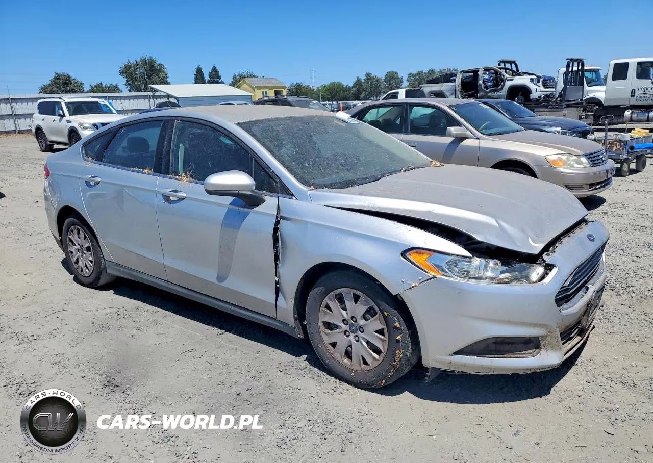 2014 Ford Fusion S VIN:3FA6P0G70ER129409 - 4