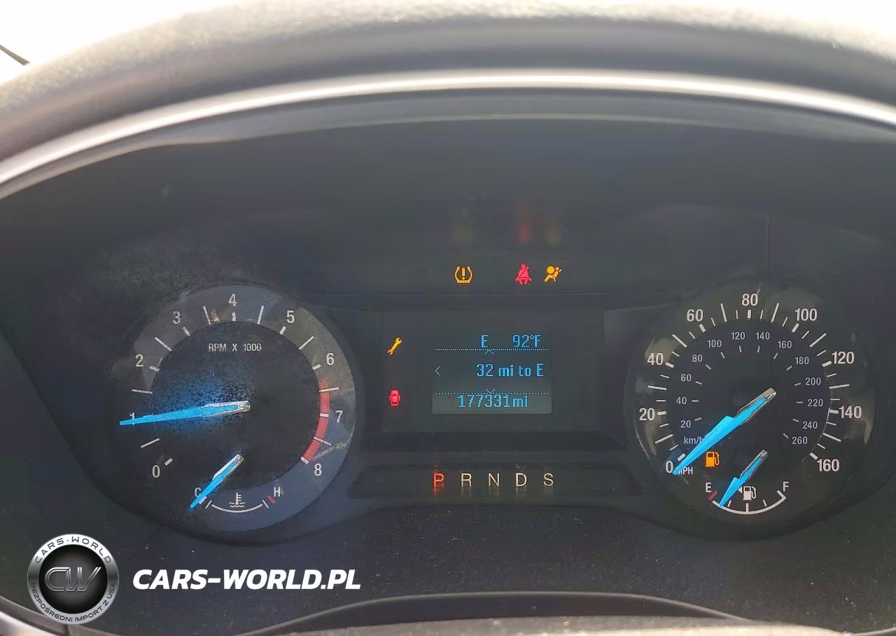 2014 Ford Fusion S VIN:3FA6P0G70ER129409 - 9