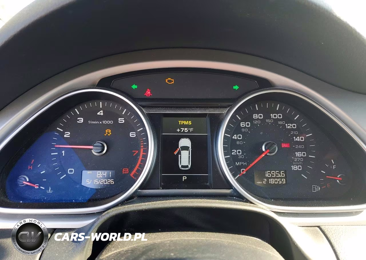 2015 Audi Q7 Premium Plus VIN:WA1LGAFE8FD004911 - 9