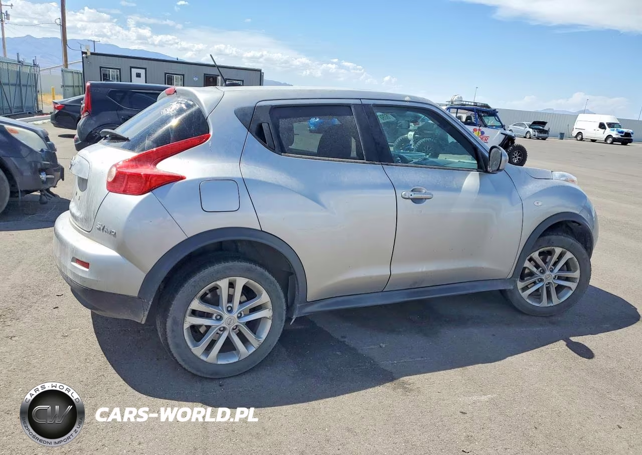 2011 Nissan Juke S VIN:JN8AF5MV8BT012229 - 3