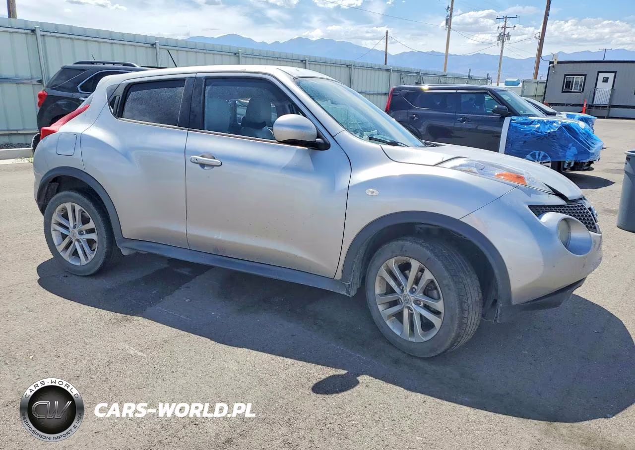 2011 Nissan Juke S VIN:JN8AF5MV8BT012229 - 4