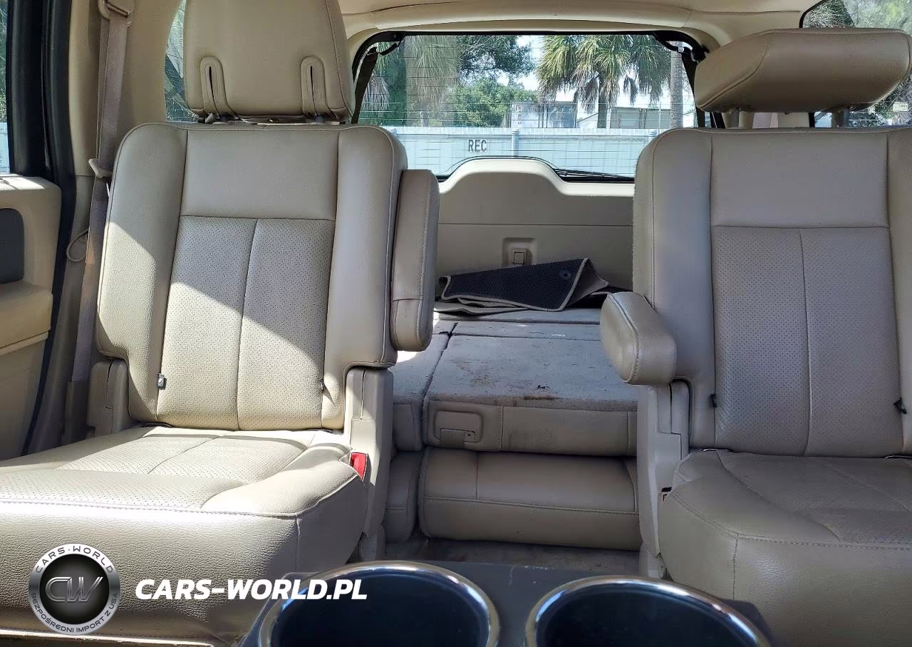 2014 Ford Expedition Xlt VIN:1FMJU1H57EEF21558 - 10