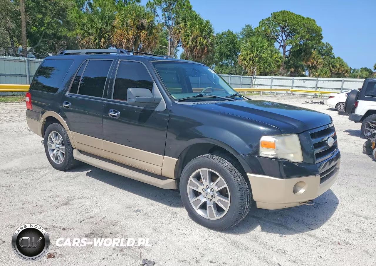 2014 Ford Expedition Xlt VIN:1FMJU1H57EEF21558 - 4