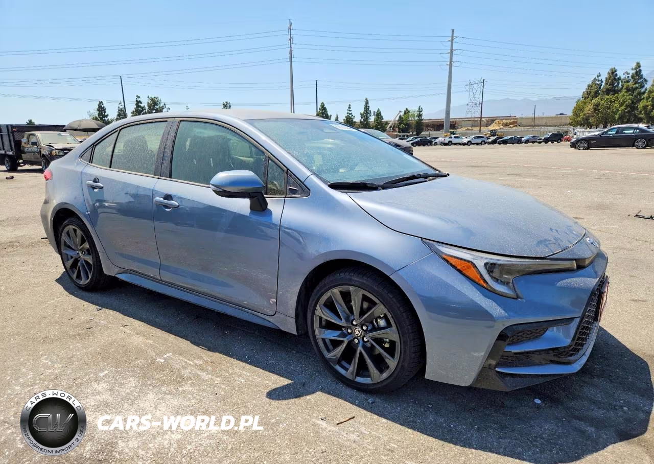 2026 Toyota Corolla Hybrid Se VIN:JTDBCMFE5T3133382 - 4