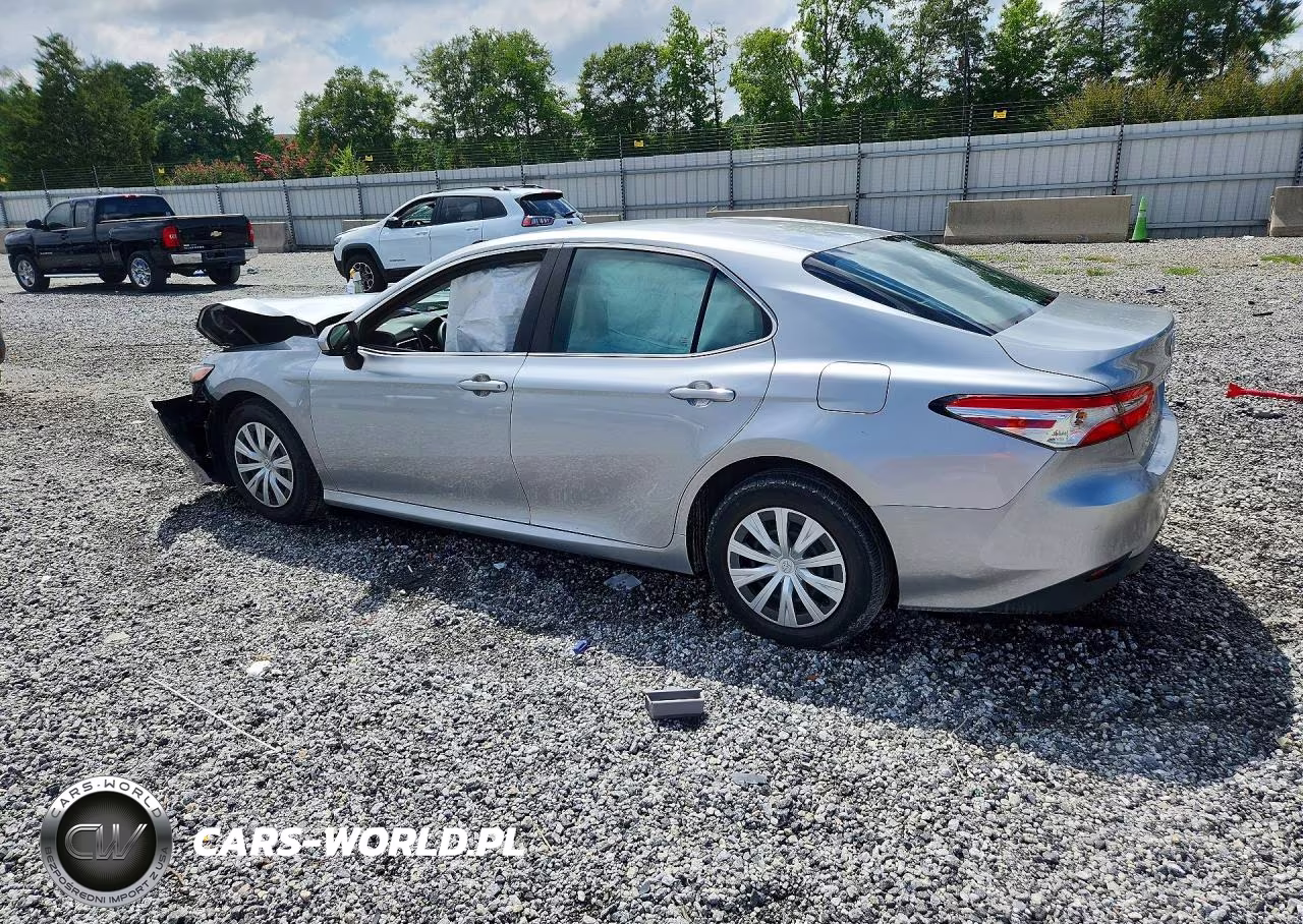 2018 Toyota Camry L VIN:4T1B11HK4JU635651 - 2